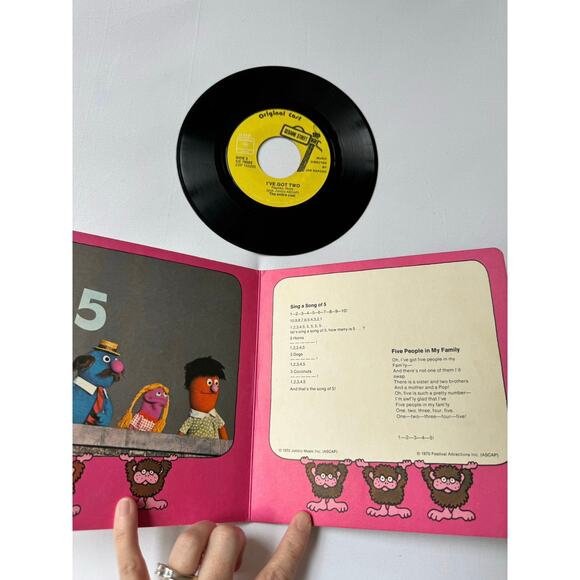 Vtg Sesame Street Carry About Original Cast Book & Vinyl Record 70s Columbia - Picture 6 of 16